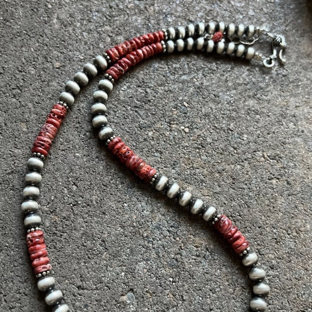 Sterling Silver Red Spiny Oyster W Pearls Bead Necklace. 18 inch - Picture 9 of 12